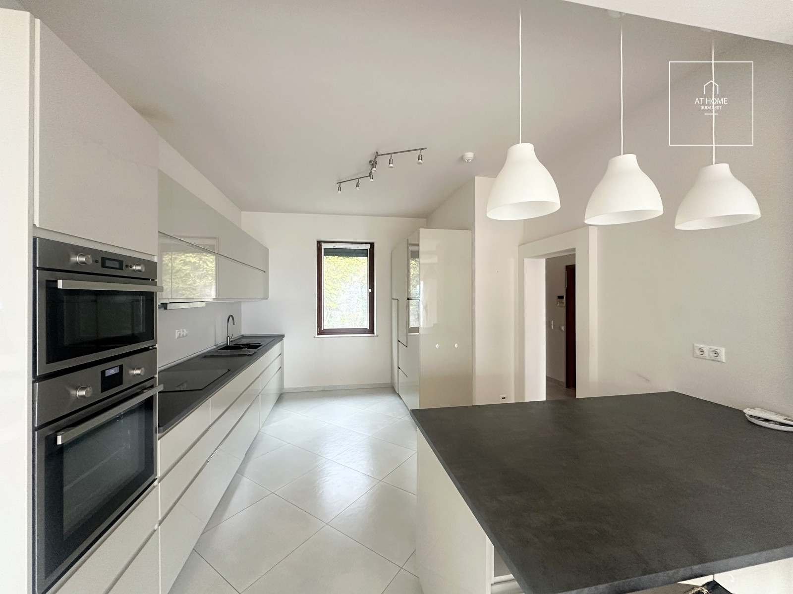 Exclusive detached house for rent Budapest XII. district, Farkasvölgy