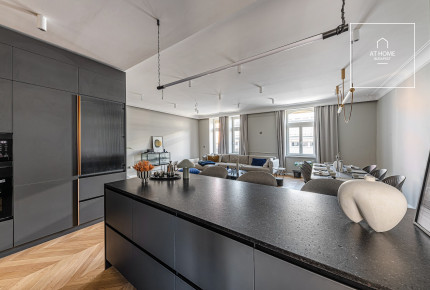 Renovated stylish 2-bedroom apartment, 12th district, Krisztinaváros