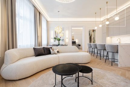 Renovated 2-Bedroom Apartment in District V, Lipótváros