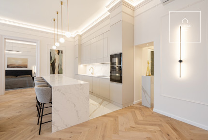 Renovated 2-Bedroom Apartment in District V, Lipótváros