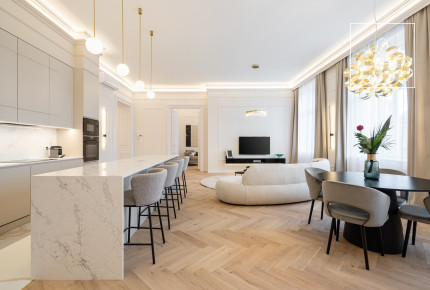 Renovated 2-Bedroom Apartment in District V, Lipótváros