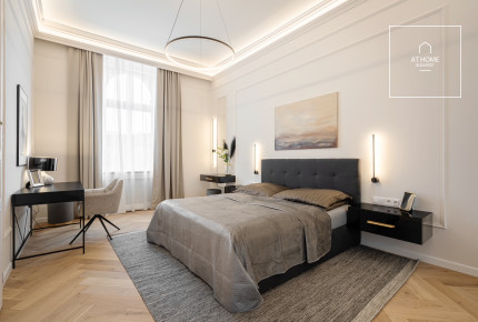 Renovated 2-Bedroom Apartment in District V, Lipótváros