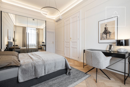 Renovated 2-Bedroom Apartment in District V, Lipótváros