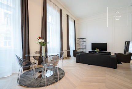 Renovated 2-Bedroom Elegant Apartment in District VII, Erzsébetváros