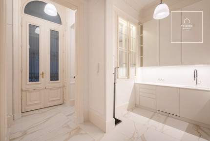 Renovated 2-Bedroom Elegant Apartment in District VII, Erzsébetváros