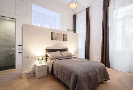 Renovated 2-Bedroom Elegant Apartment in District VII, Erzsébetváros