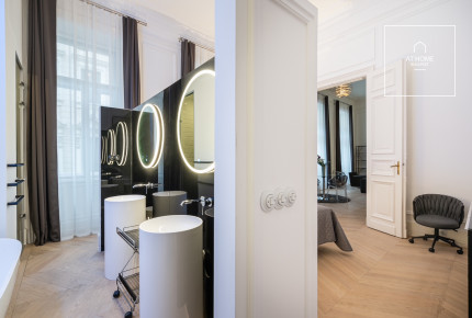 Renovated 2-Bedroom Elegant Apartment in District VII, Erzsébetváros