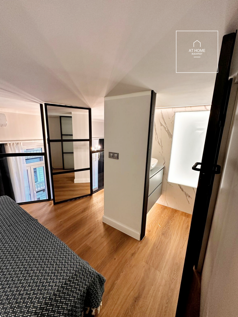 Renovated 2-Bedroom Apartment in District VI, Terézváros