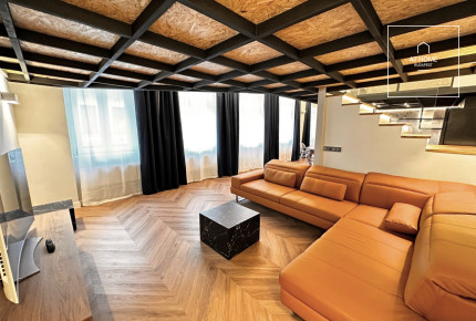 Renovated 2-Bedroom Apartment in District VI, Terézváros
