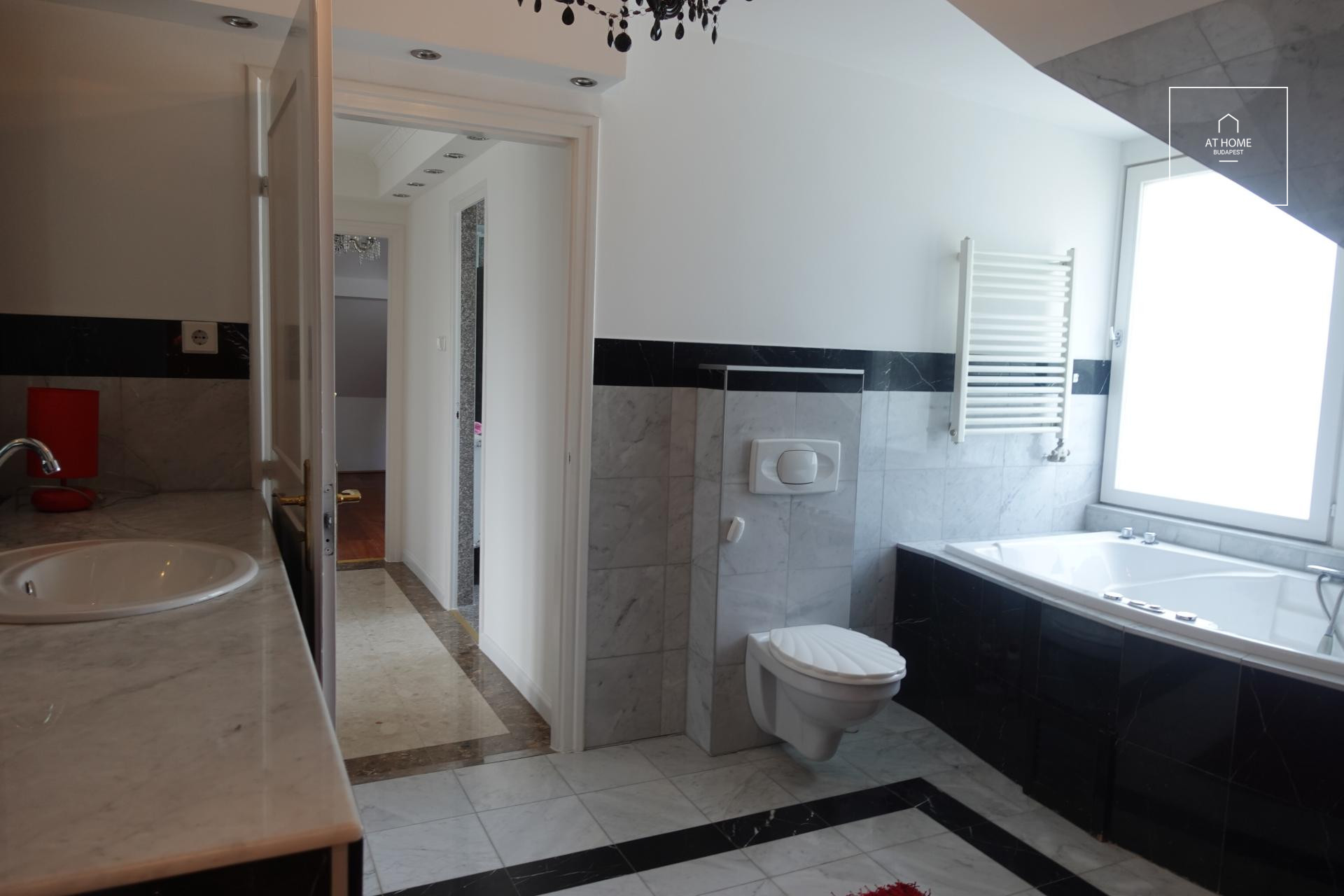 Beautifully Renovated Panoramic Apartment in Budapest, 2nd District – Törökvész