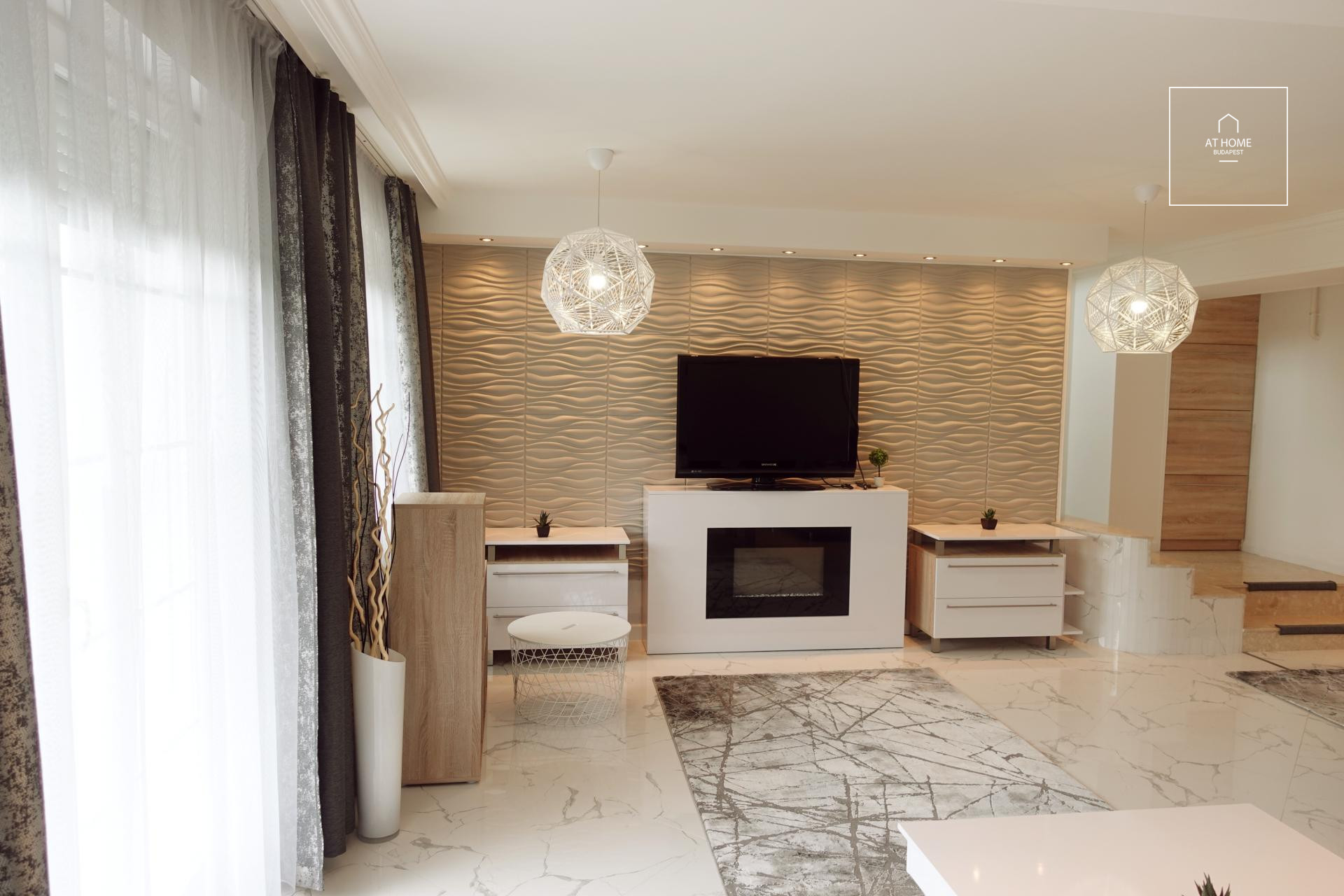 Beautifully Renovated Panoramic Apartment in Budapest, 2nd District – Törökvész