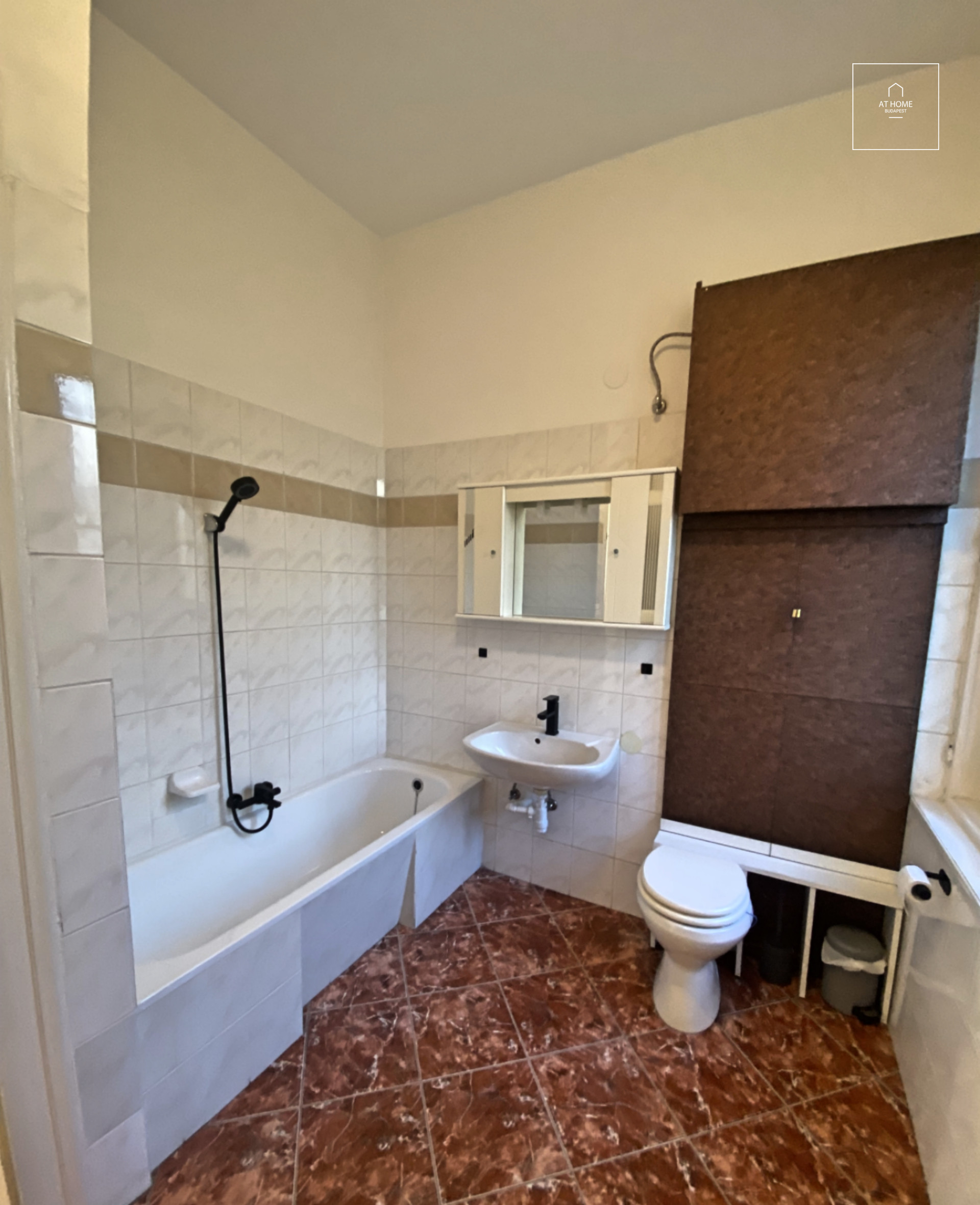 5-room apartment for office or showroom Budapest I. district, Vár