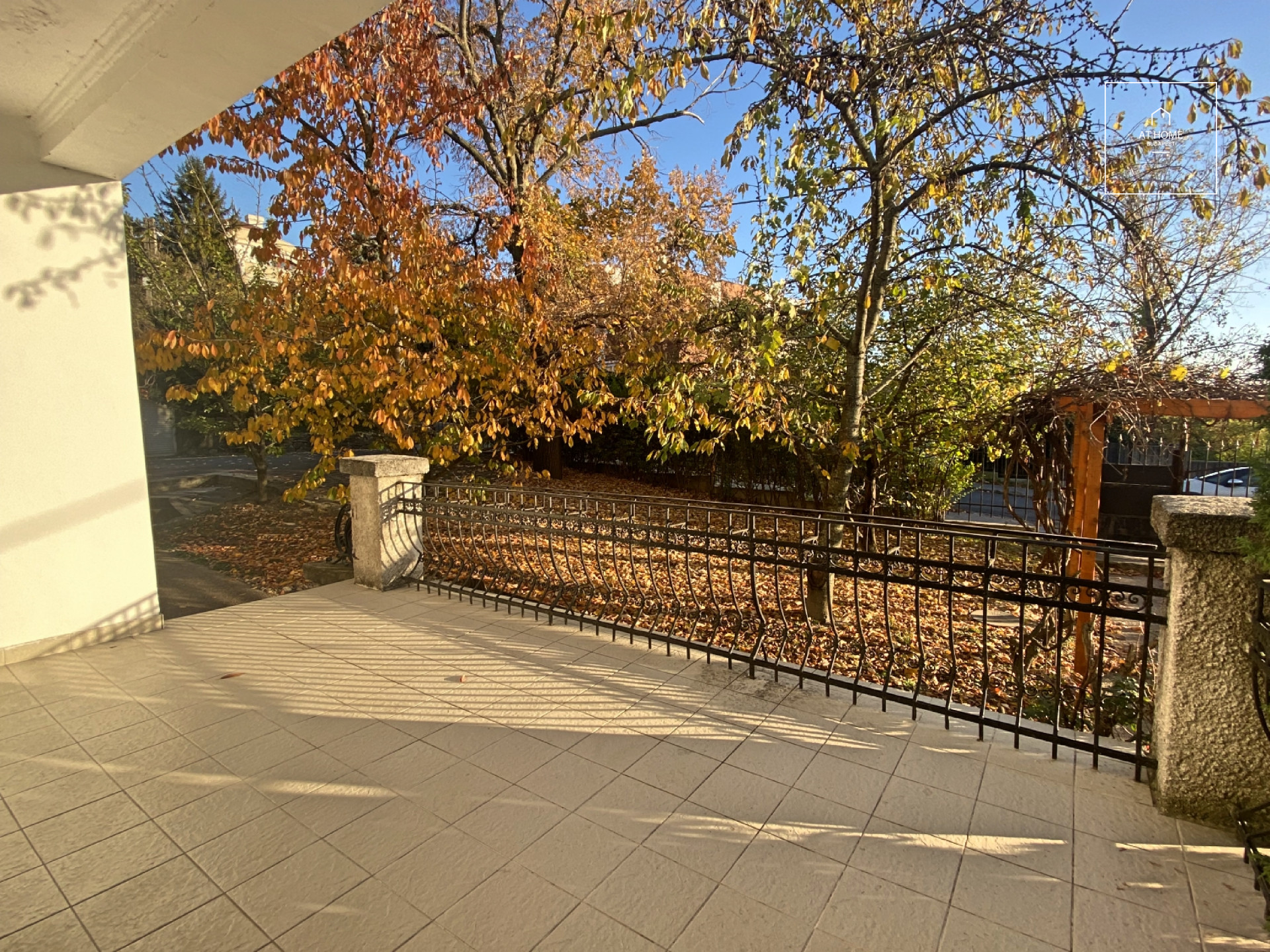 5 szobás lakás kiadó irodának, bemutatóteremnek  Budapest I. kerület, Vár