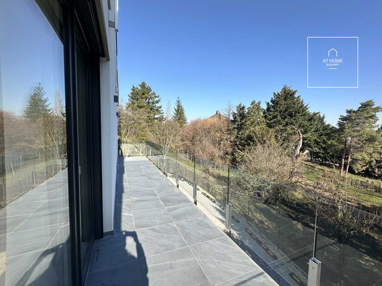 Minimalist-style 3-story family house in District III, Csúcshegy