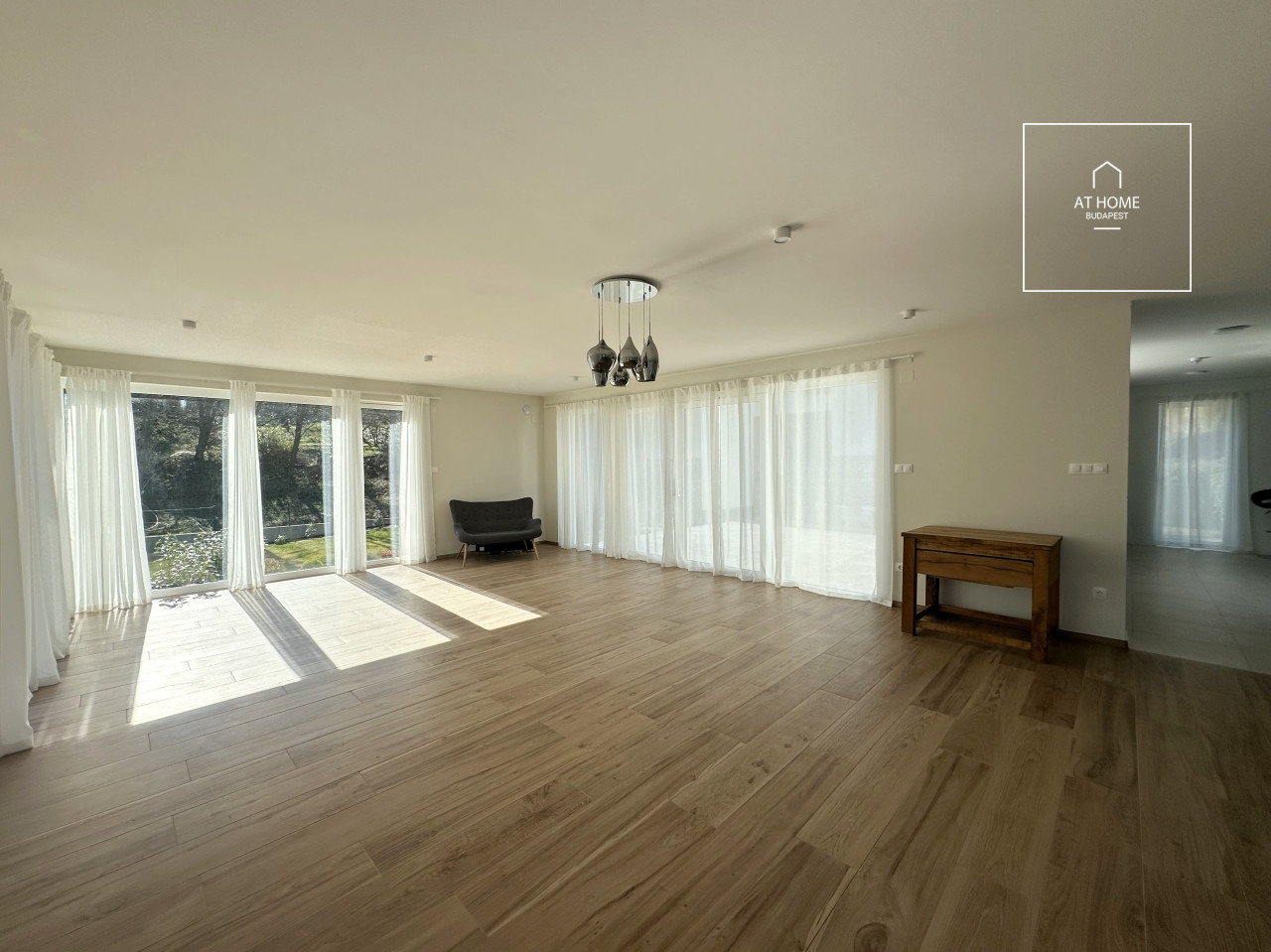 Minimalist-style 3-story family house in District III, Csúcshegy