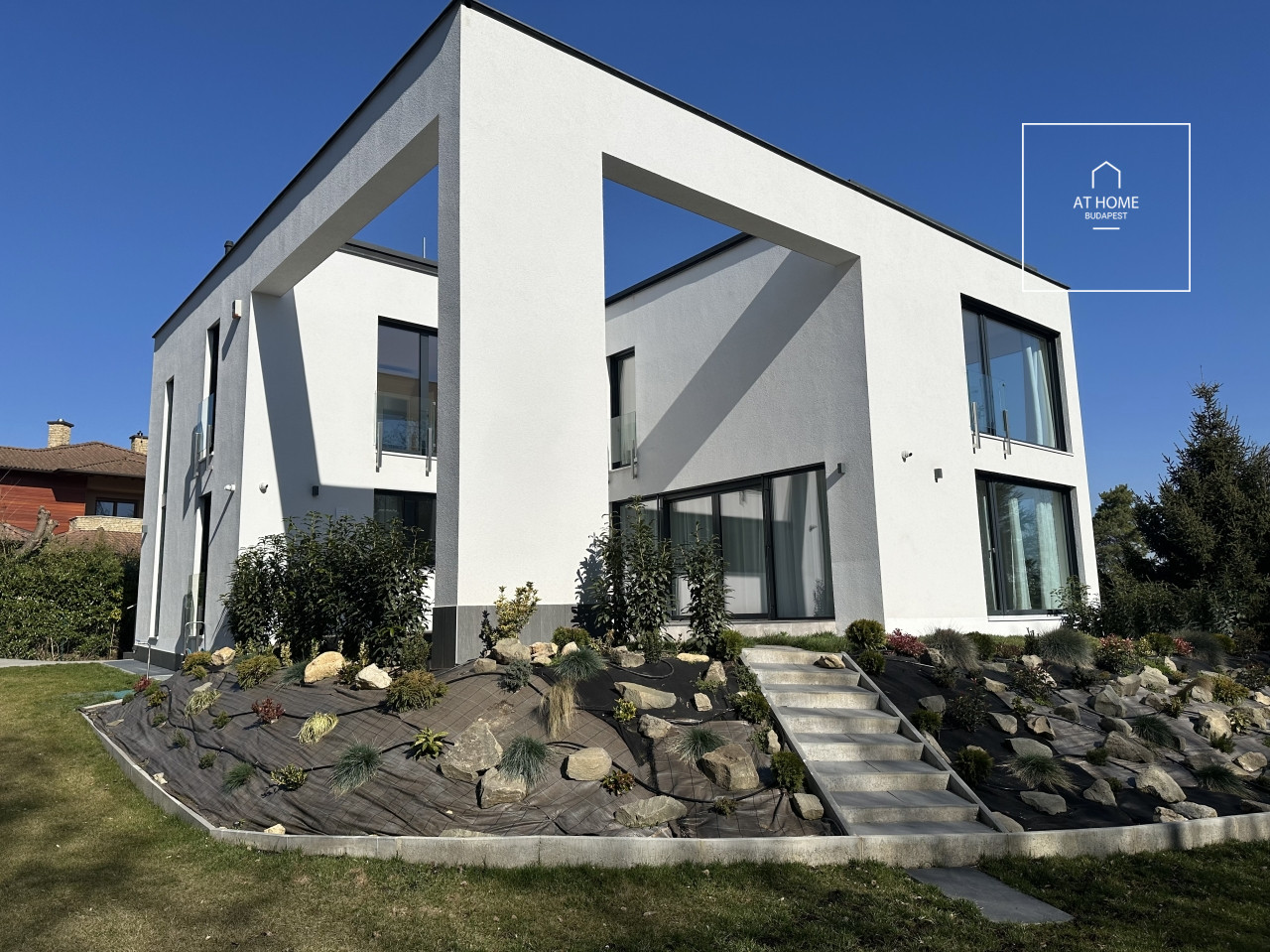 Minimalist-style 3-story family house in District III, Csúcshegy