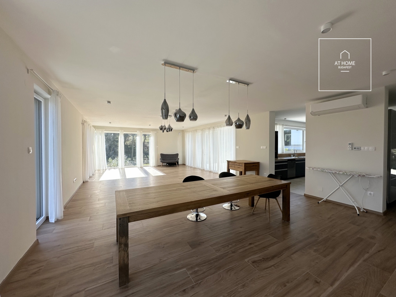 Minimalist-style 3-story family house in District III, Csúcshegy