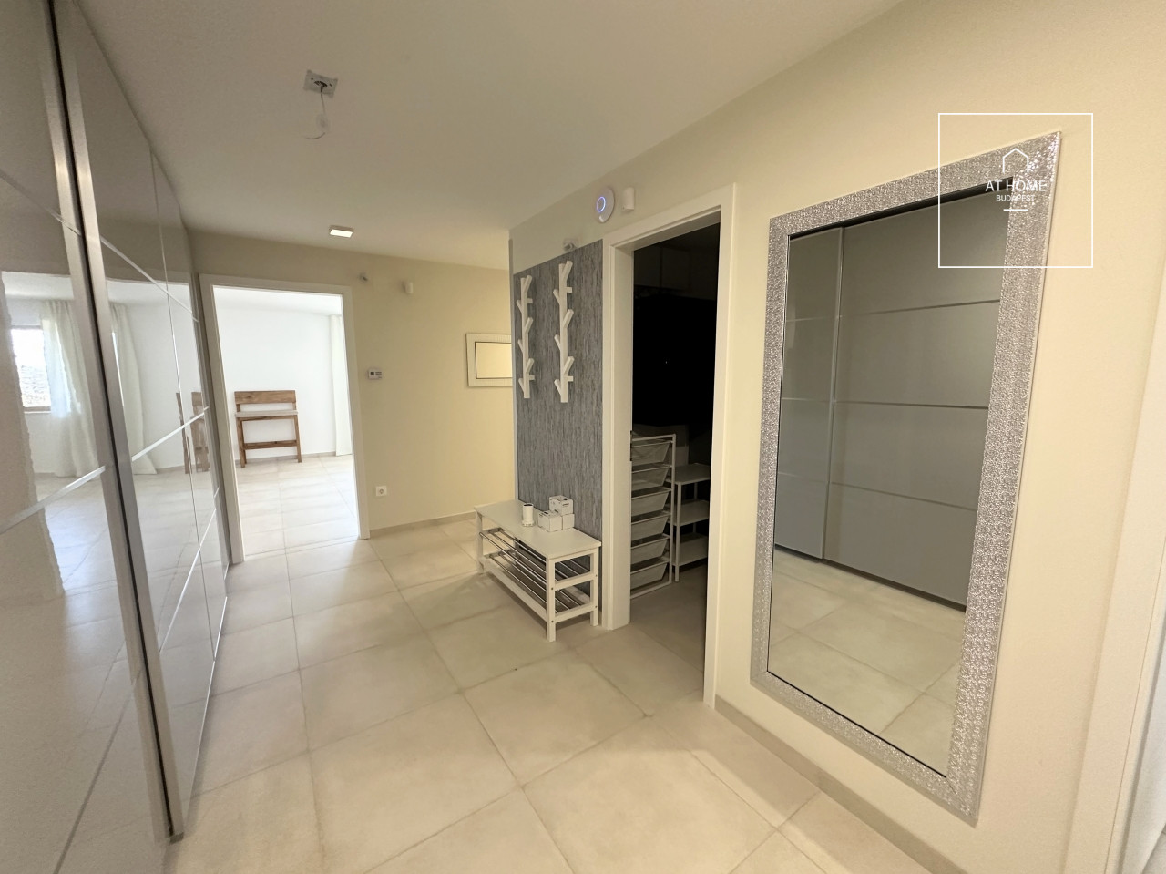 Minimalist-style 3-story family house in District III, Csúcshegy