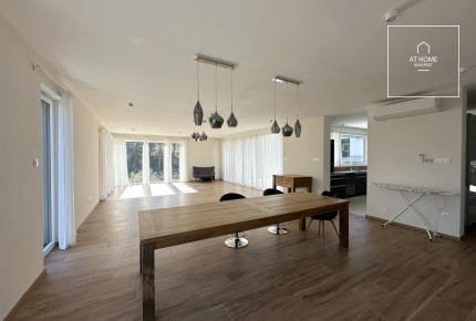 Minimalist-style 3-story family house in District III, Csúcshegy