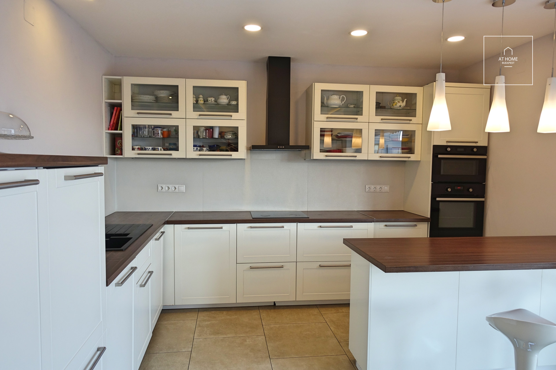 Lélegzetelállító lakás Budapest XII. kerület, Mártonhegy