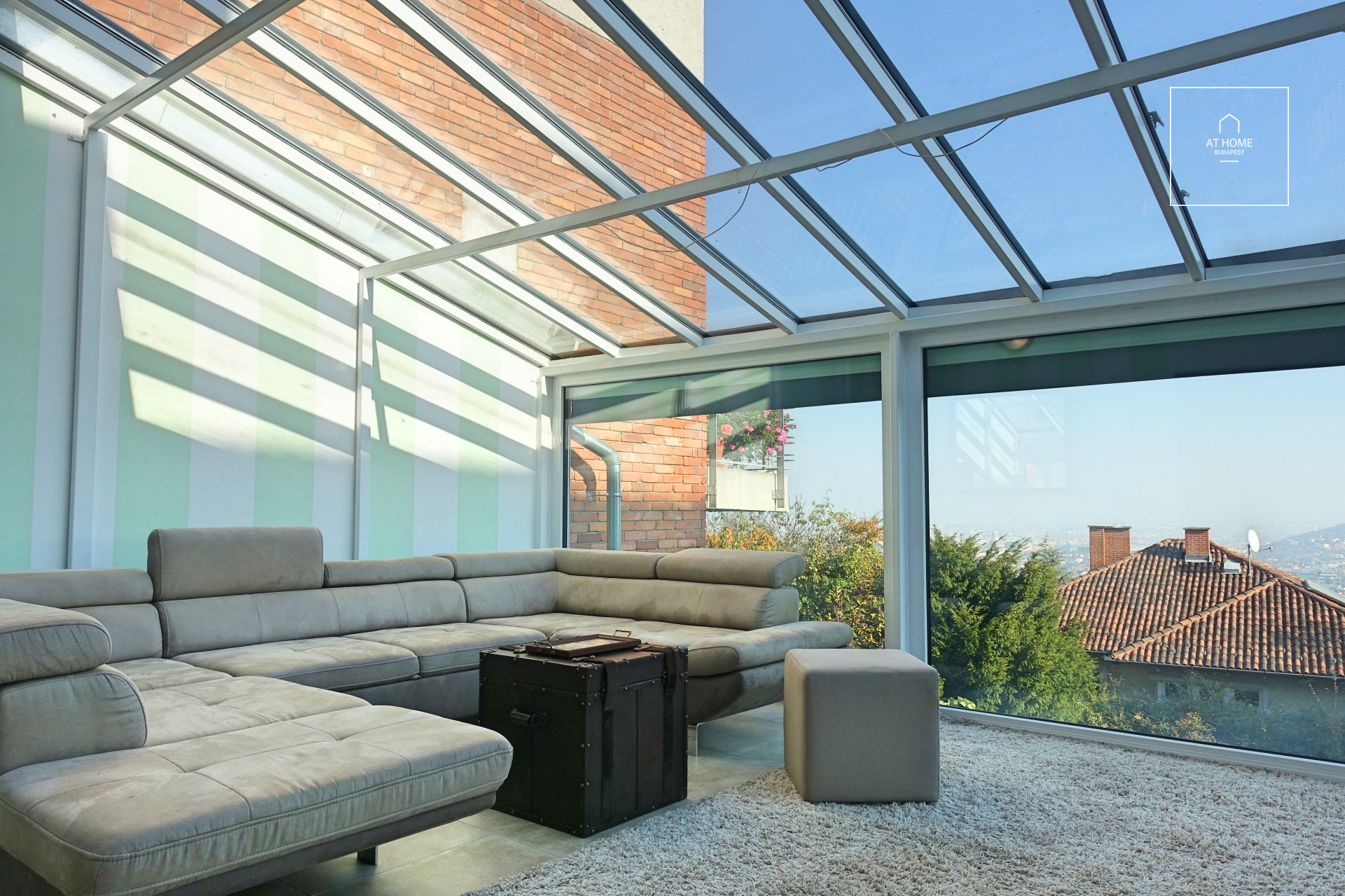 Lélegzetelállító lakás Budapest XII. kerület, Mártonhegy