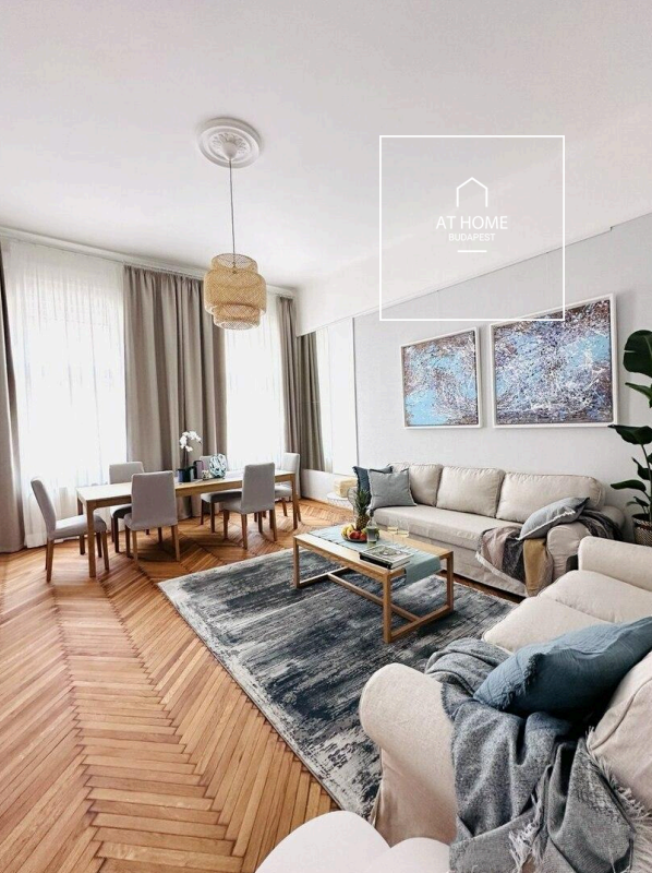 Renovated 124 sqm, 3-bedroom apartment in the VI district, Terézváros