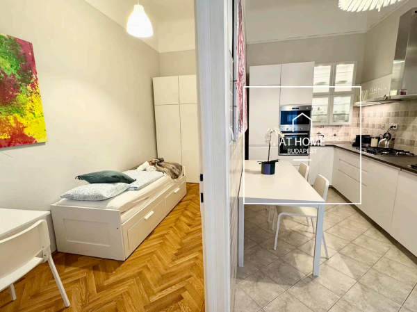 Renovated 124m² 3-bedroom apartment in the VI district, Terézváros