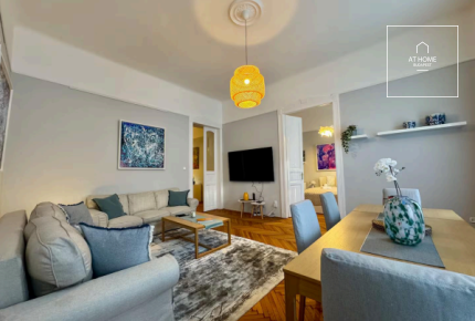 Renovated 124 sqm, 3-bedroom apartment in the VI district, Terézváros