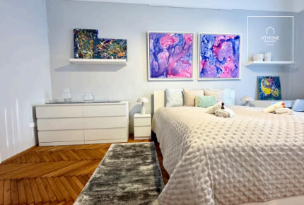 Renovated 124m² 3-bedroom apartment in the VI district, Terézváros