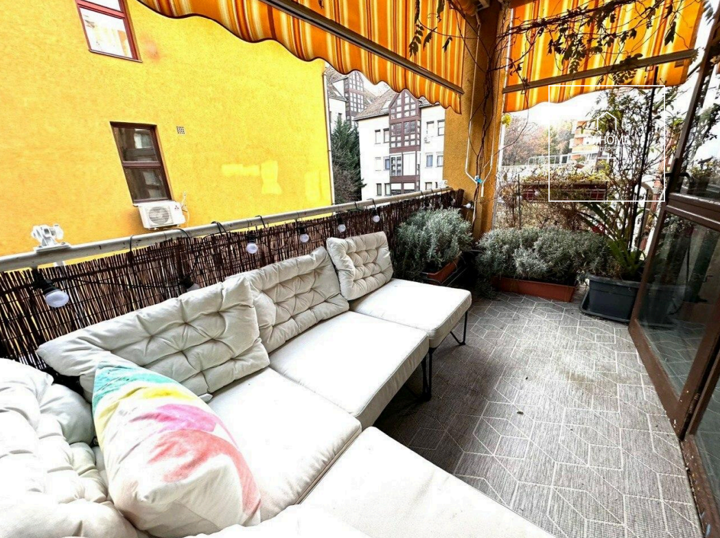 84m² 1-bedroom apartment in District I, Víziváros