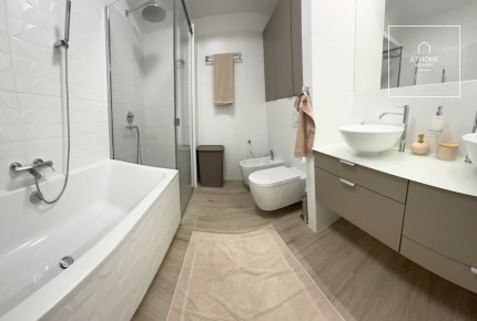 Luxus 3 hálószobás földszinti lakás kertkapcsolattal II. kerület, Kurucles