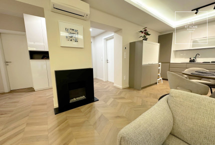 Luxury 3-Bedroom Ground-Floor Apartment with Garden Access in District II, Kurucles