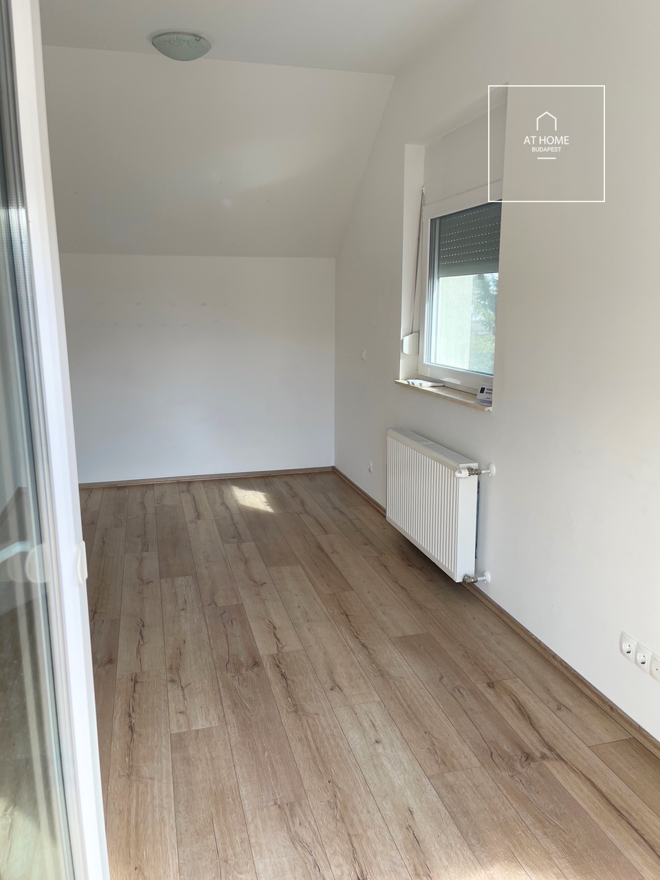 Two-story family house with a 450 sqm garden on the border of the XI. district and Budafok