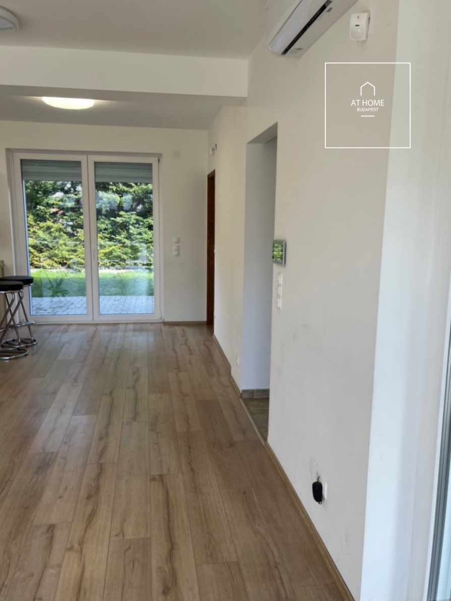 Two-story family house with a 450 sqm garden on the border of the XI. district and Budafok