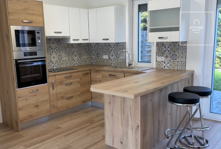 Two-story family house with a 450 sqm garden on the border of the XI. district and Budafok