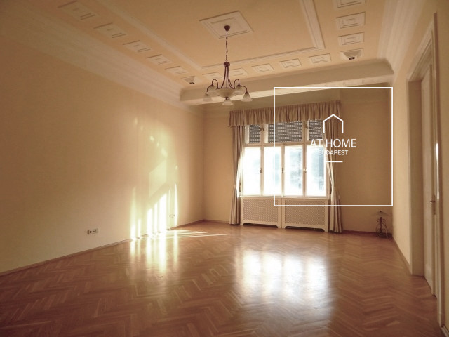 Renovated, bright apartment with a panoramic view in District V, Belváros-Lipótváros