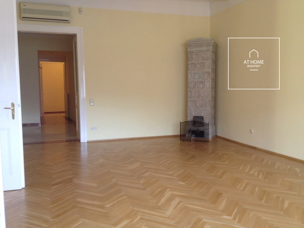 Renovated, bright apartment with a panoramic view in District V, Belváros-Lipótváros