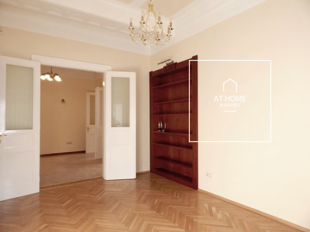 Renovated, bright apartment with a panoramic view in District V, Belváros-Lipótváros