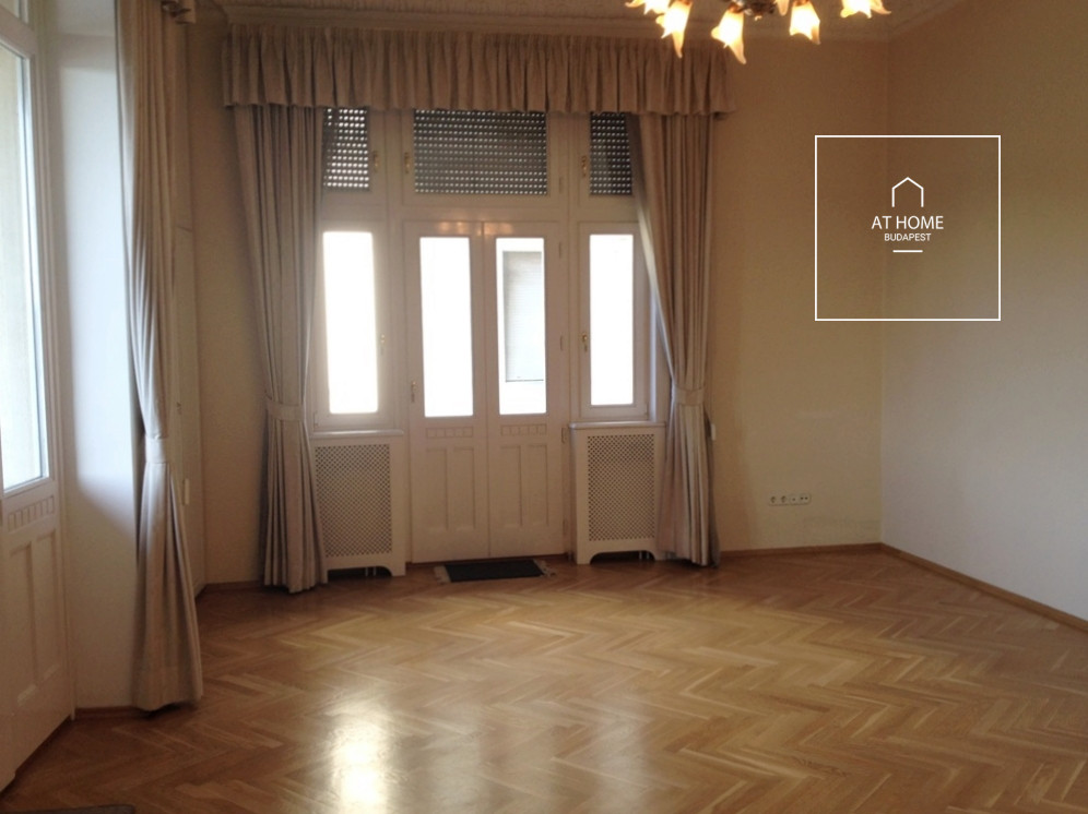 Renovated, bright apartment with a panoramic view in District V, Belváros-Lipótváros