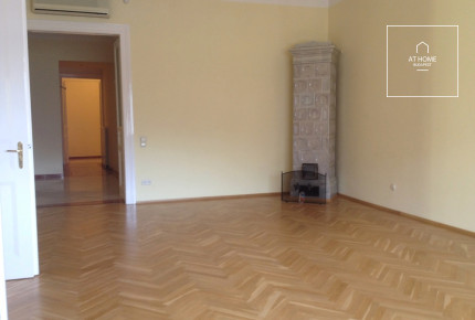 Renovated, bright apartment with a panoramic view in District V, Belváros-Lipótváros