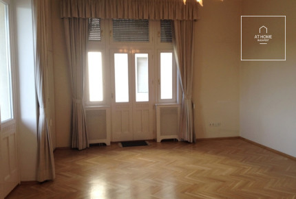 Renovated, bright apartment with a panoramic view in District V, Belváros-Lipótváros