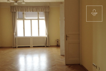 Renovated, bright apartment with a panoramic view in District V, Belváros-Lipótváros