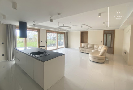 Newly built 3-bedroom ground-floor apartment with garden access in District XII, Istenhegy