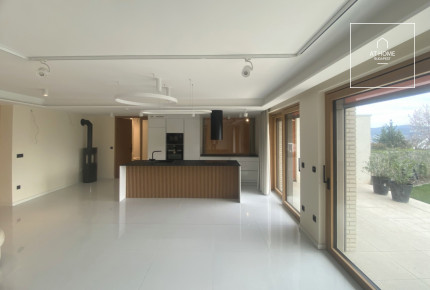 Newly built 3-bedroom ground-floor apartment with garden access in District XII, Istenhegy