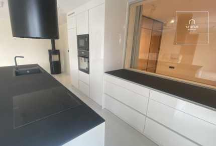 Newly built 3-bedroom ground-floor apartment with garden access in District XII, Istenhegy