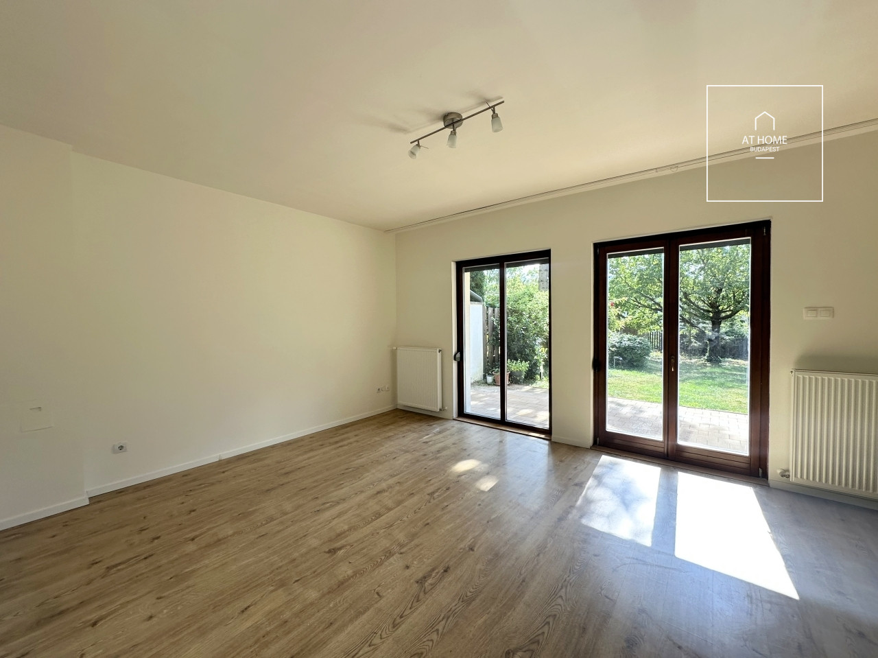 Elegant semi-detached house for rent Budapest II. district, Nyék