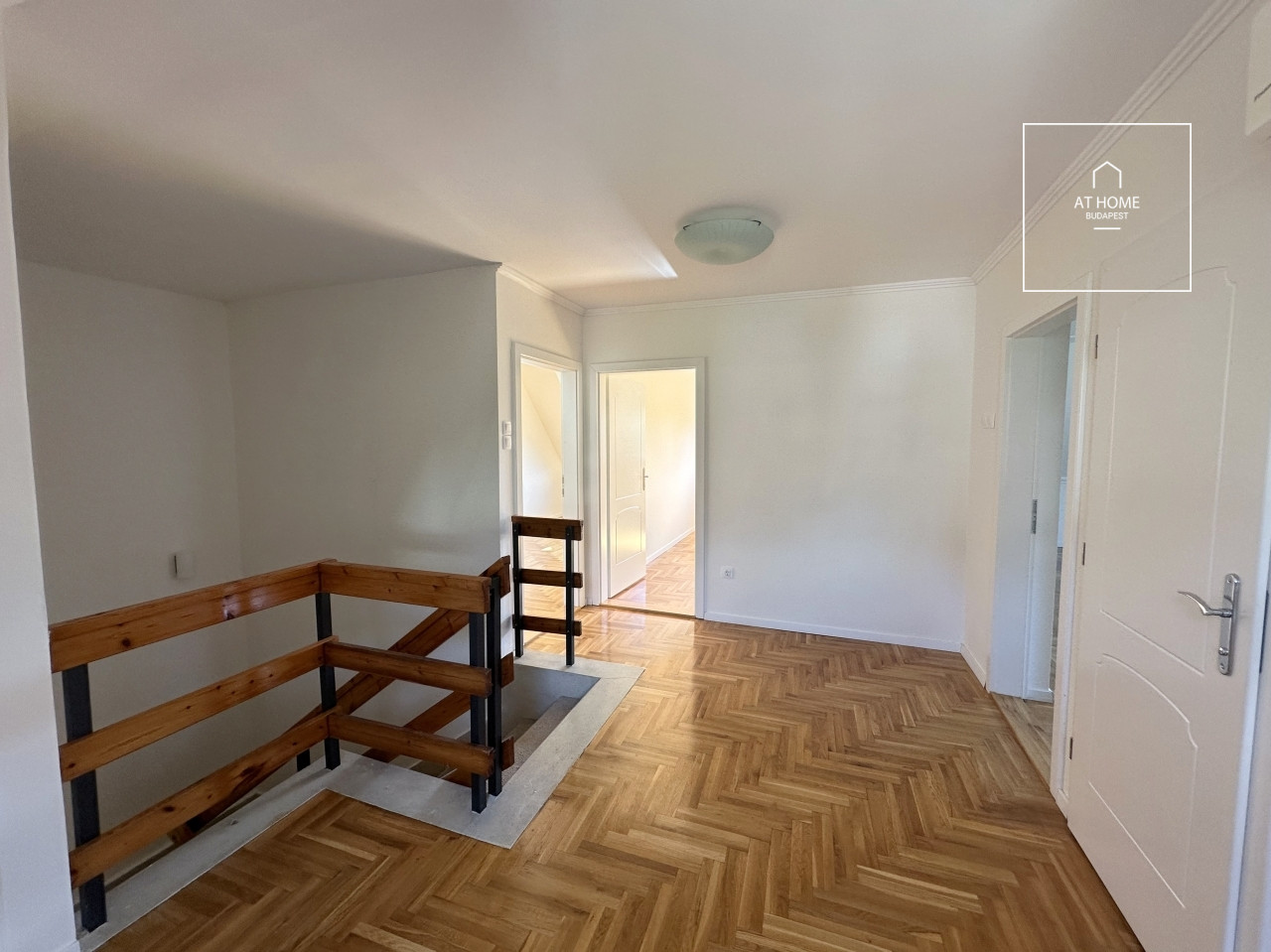 Elegant semi-detached house for rent Budapest II. district, Nyék