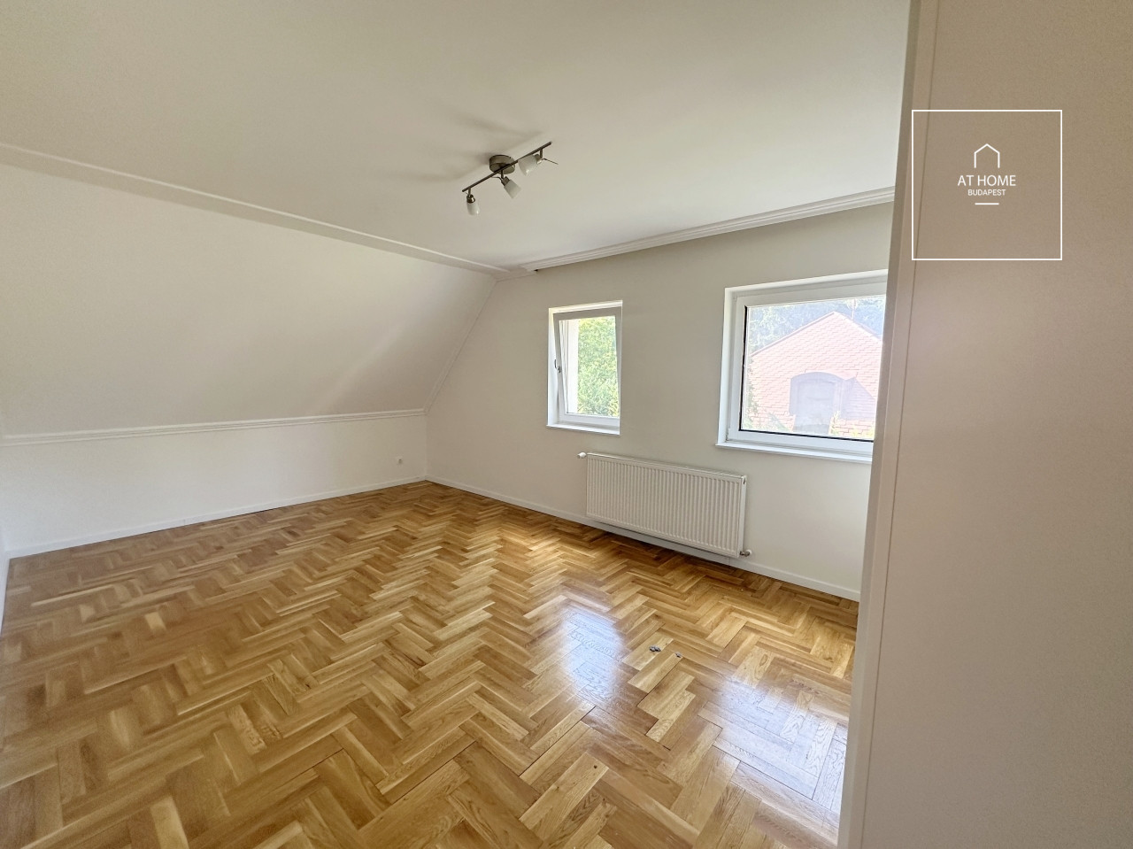 Elegant semi-detached house for rent Budapest II. district, Nyék