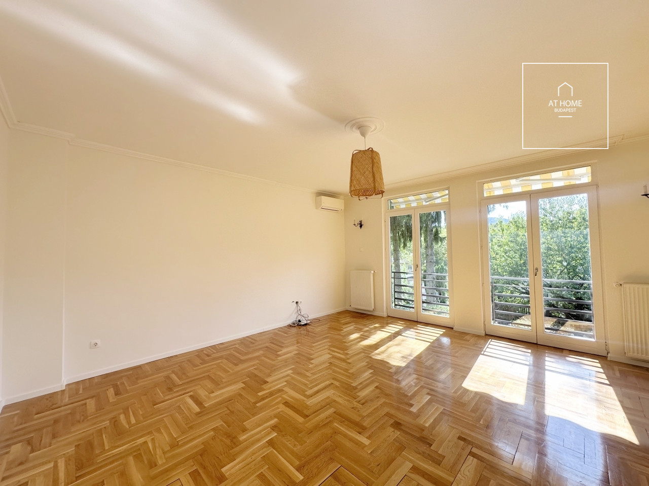 Elegant semi-detached house for rent Budapest II. district, Nyék