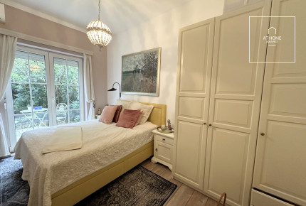 67 sqm 1-bedroom apartment with terrace and garden access in District I, Víziváros